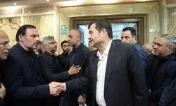 حضور دنیامالی در مراسم ترحیم اکبر کارگرجم