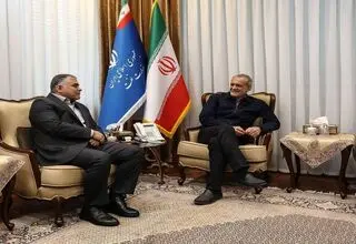 بازدید پزشکیان از وزارتخانه‌های نفت، نیرو، جهاد کشاورزی و سازمان برنامه و بودجه