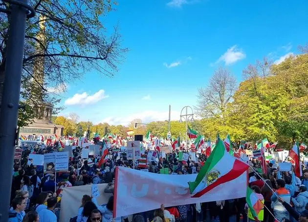 ببخشید که نفس می‌کشیم