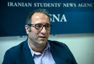 کارگران سینما: زمان کنار ایستادن و تماشا کردن نیست