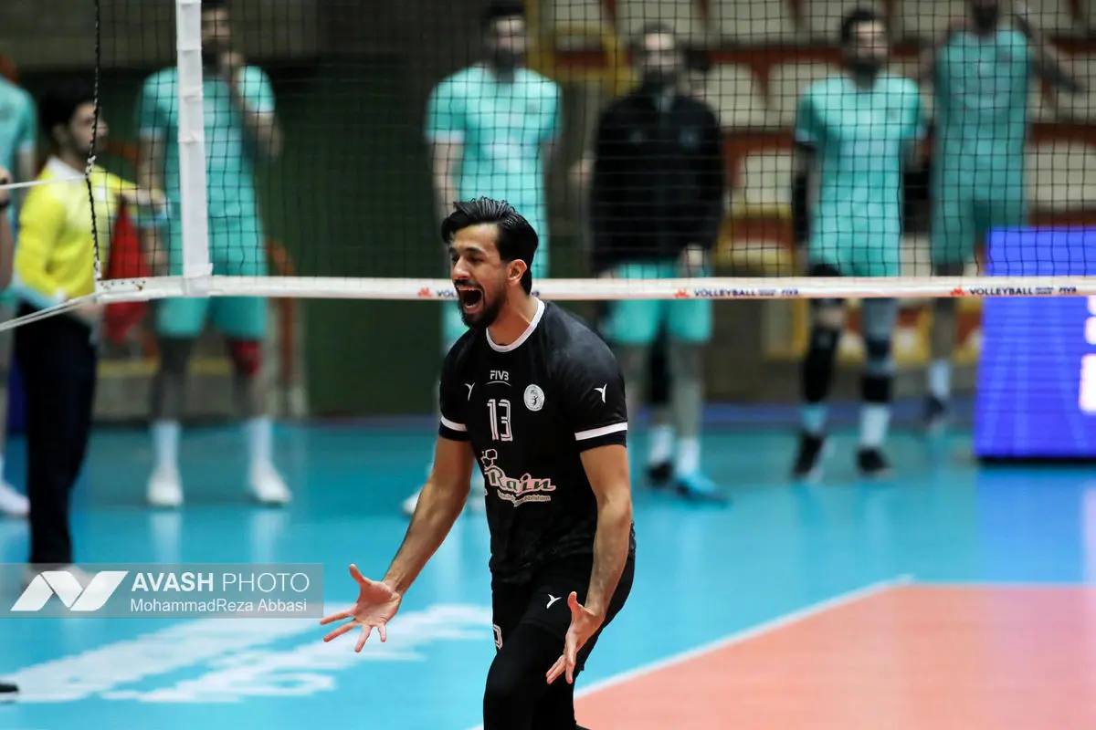 دیدار تیم های والیبال پیکان تهران و رازین پلیمر