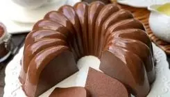 طرز تهیه دسر شکلاتی فرانسوی با سه قلم مواد