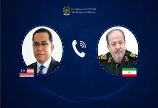 تأکید وزرای دفاع ایران و مالزی بر توسعه همکاری‌های دفاعی و نظامی