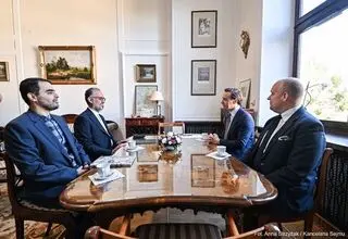  سفیر ایران با نایب رئیس پارلمان لهستان دیدار کرد