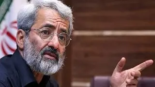 غالب افراد تصمیم‌ساز  ۷۰، ۸۰ و حتی ۹۰ ساله‌ هستند