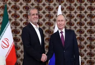 عکس یادگاری سران بریکس با حضور پزشکیان و پوتین در کنار یکدیگر