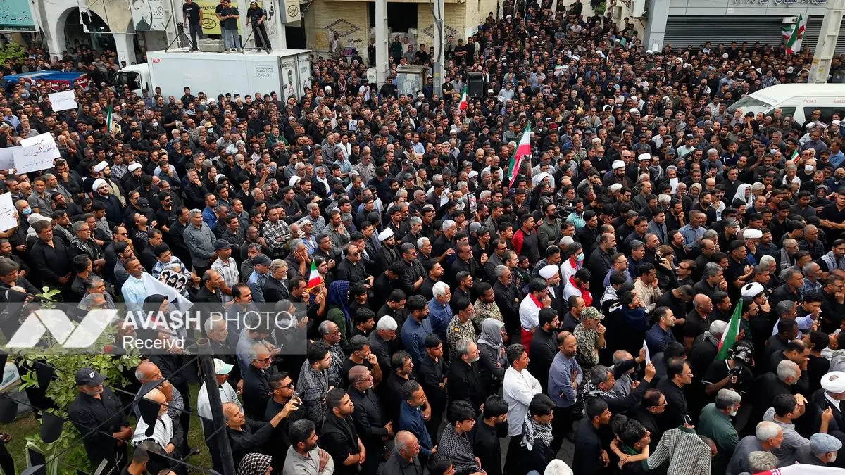 گزارش نصویری/ تشییع پیکر شهدای مدرسه میناب