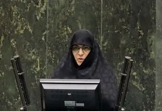 لاجوردی: برخی بانک‌ها از محل منابع مردمی مبالغ هنگفتی  به کارکنان خود در قالب وام قرض‌الحسنه پرداخت می‌کنند
