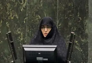 لاجوردی: برخی بانک‌ها از محل منابع مردمی مبالغ هنگفتی  به کارکنان خود در قالب وام قرض‌الحسنه پرداخت می‌کنند