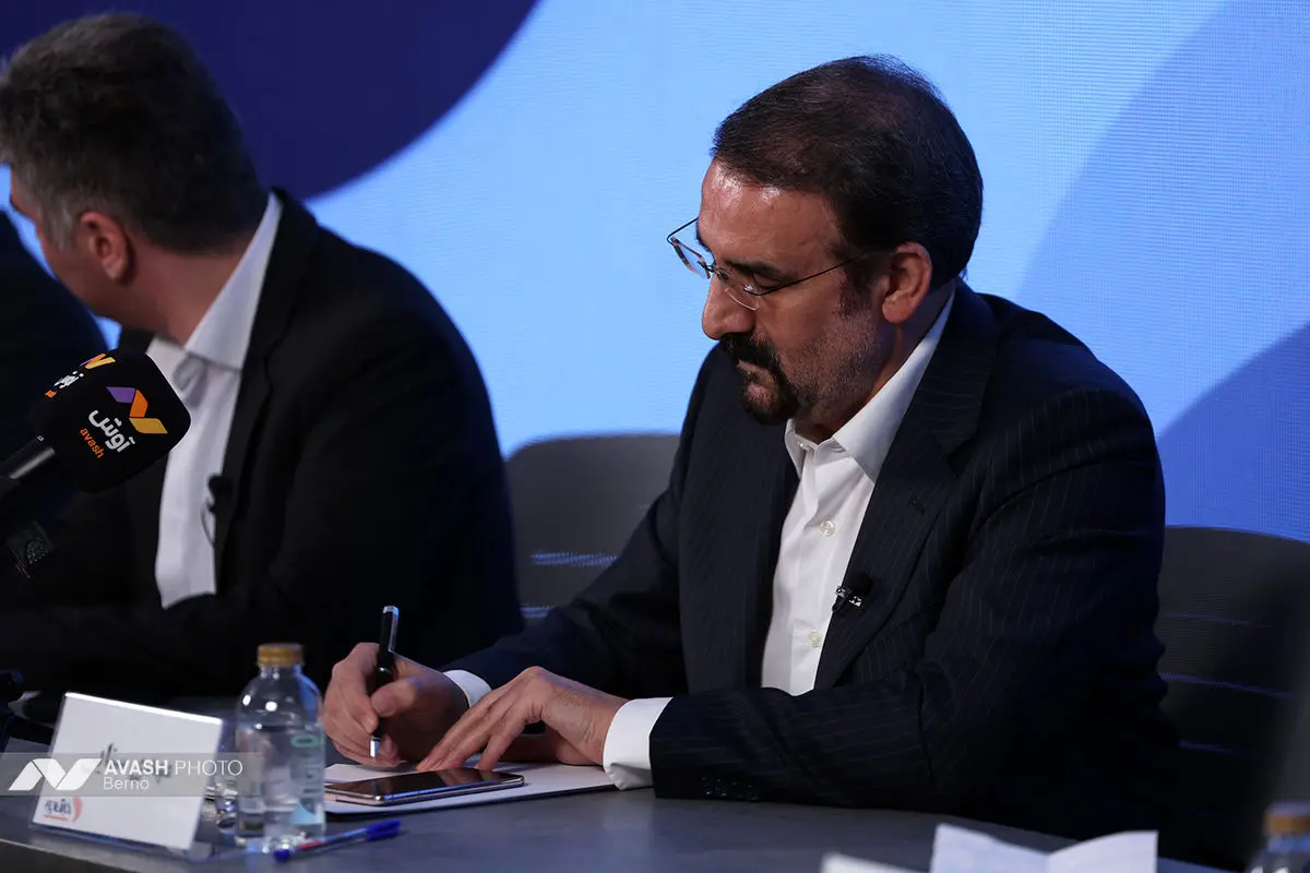 نشست بررسی «روایت و تحلیل ایرانی از تاریخ تحولات روسیه»