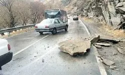 احتمال سقوط سنگ در جاده چالوس