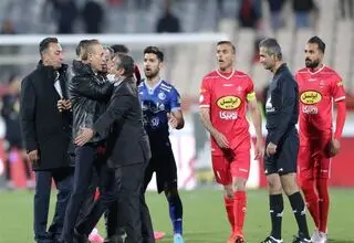 کدام بازی را پرسپولیس با جادوگر برنده شد؟