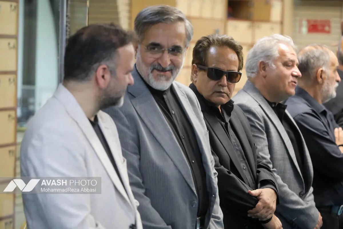 مراسم یادبود مرحوم «اکبر عبدی» در مسجد بلال صدا و سیما