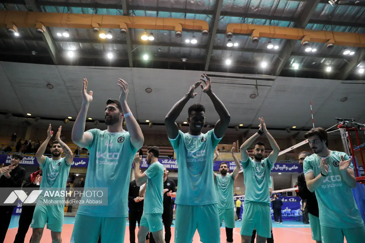 دیدار تیم های والیبال پیکان تهران و رازین پلیمر