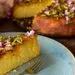 طرز تهیه کیک ماست و زعفران؛ با بافتی پنبه‌ای و عطری خوش