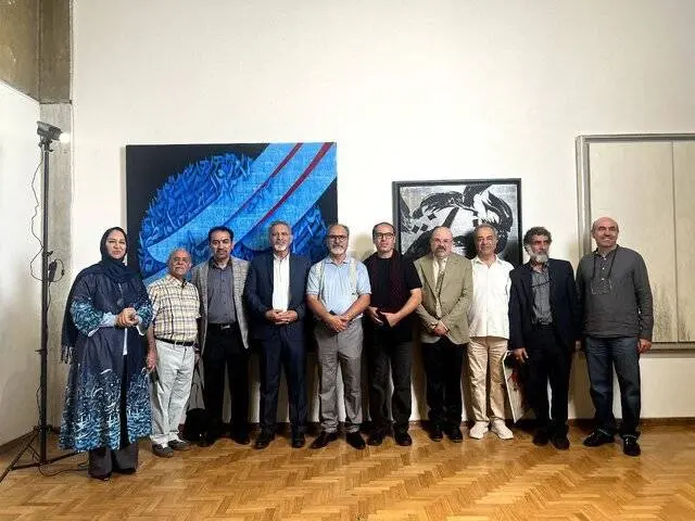 نمایشگاه خوشنویسی «بی‌انتهاتر از عشق» افتتاح شد