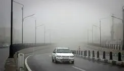هشدار قرمز؛ مه غلیظ دید رانندگان خوزستان را کور می‌کند