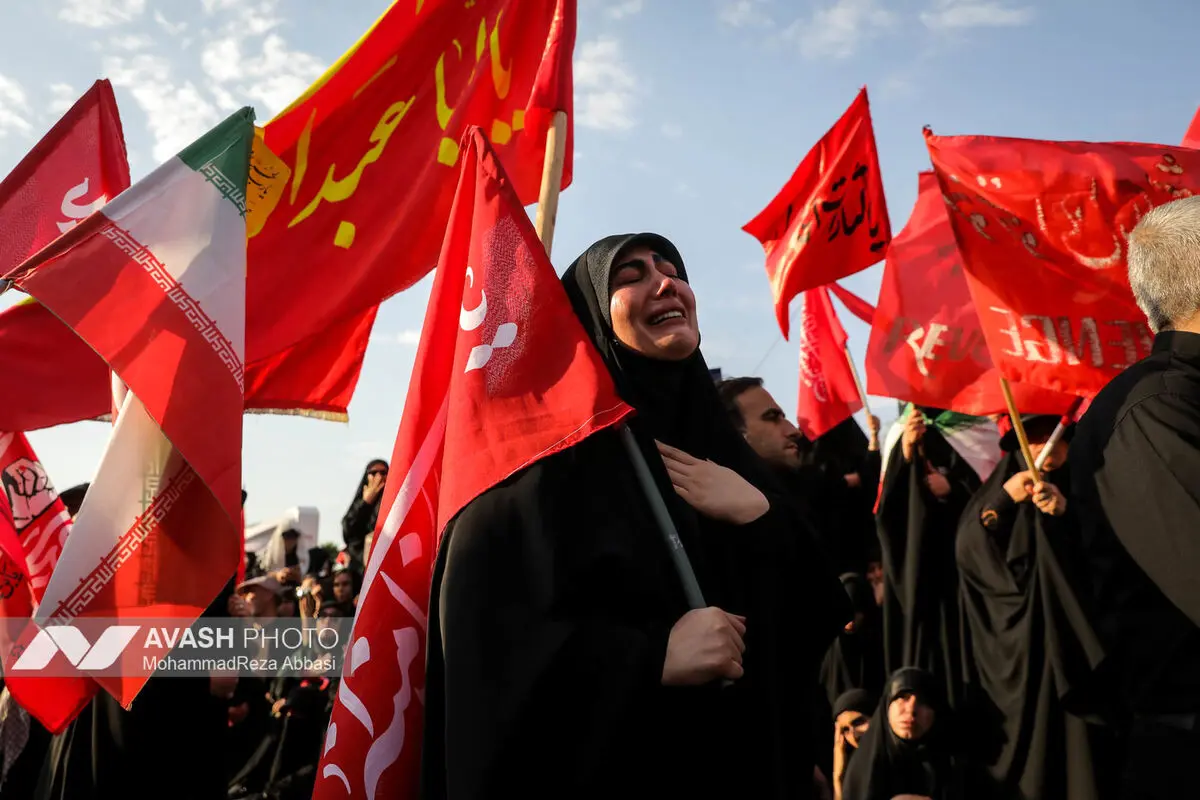 مراسم تشییع پیکر مطهر رهبر شهید انقلاب در تهران - ۲