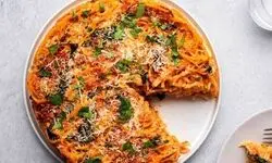  طرز تهیه پیتزا ماکارانی؛ یک ترکیب هیجان‌انگیز 