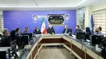 عارف: مردم حتی با وجود اعتراض پای دفاع از ایران ایستادند