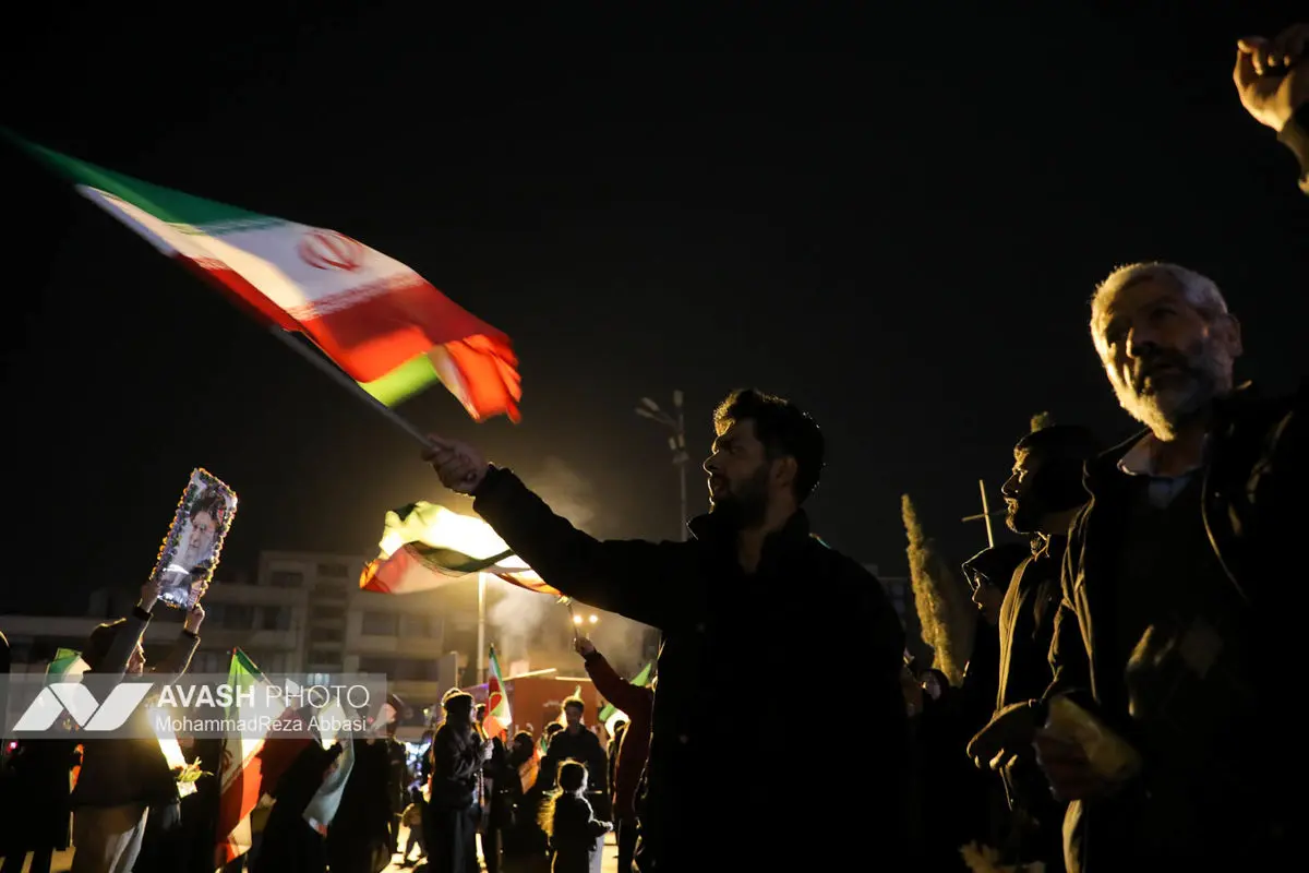 هفتمین شب تجمع مردم تهران در سوگ رهبر شهید
