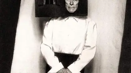 بازیگری که یک عکس نرمال هم ندارد!