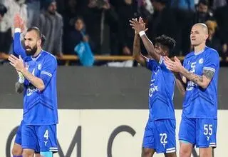 دیدارهای معوقه استقلال و تراکتور اواخر فروردین برگزار می‌شود