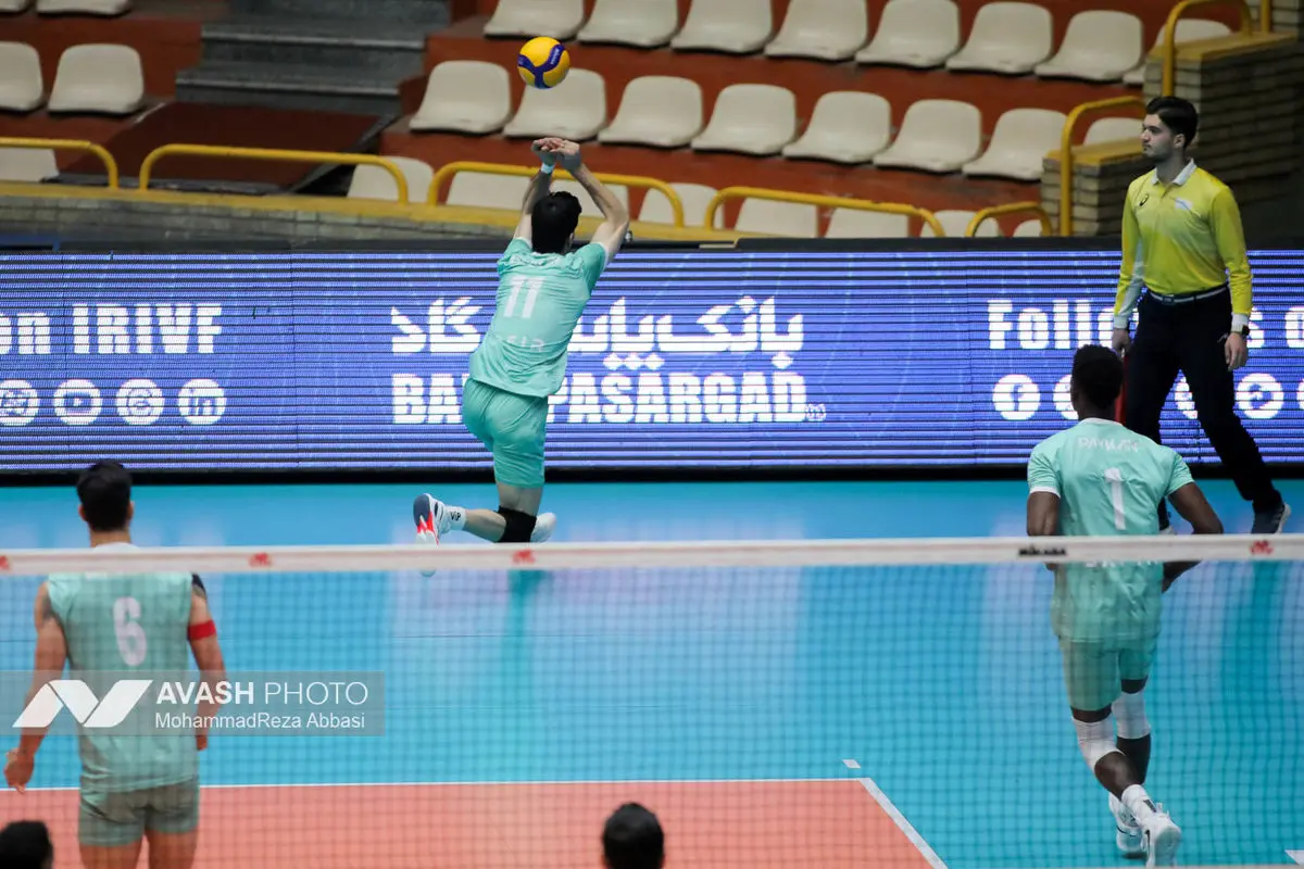 دیدار تیم های والیبال پیکان تهران و رازین پلیمر