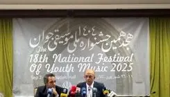 صدا و سیما همچنان از نشان دادن ساز هراس دارد