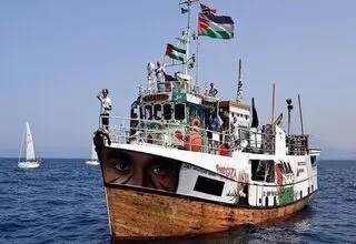 نیروی دریایی سپاه: مسافران صمود و سربازان تنگه هرمز، جهان را بیدار خواهند کرد
