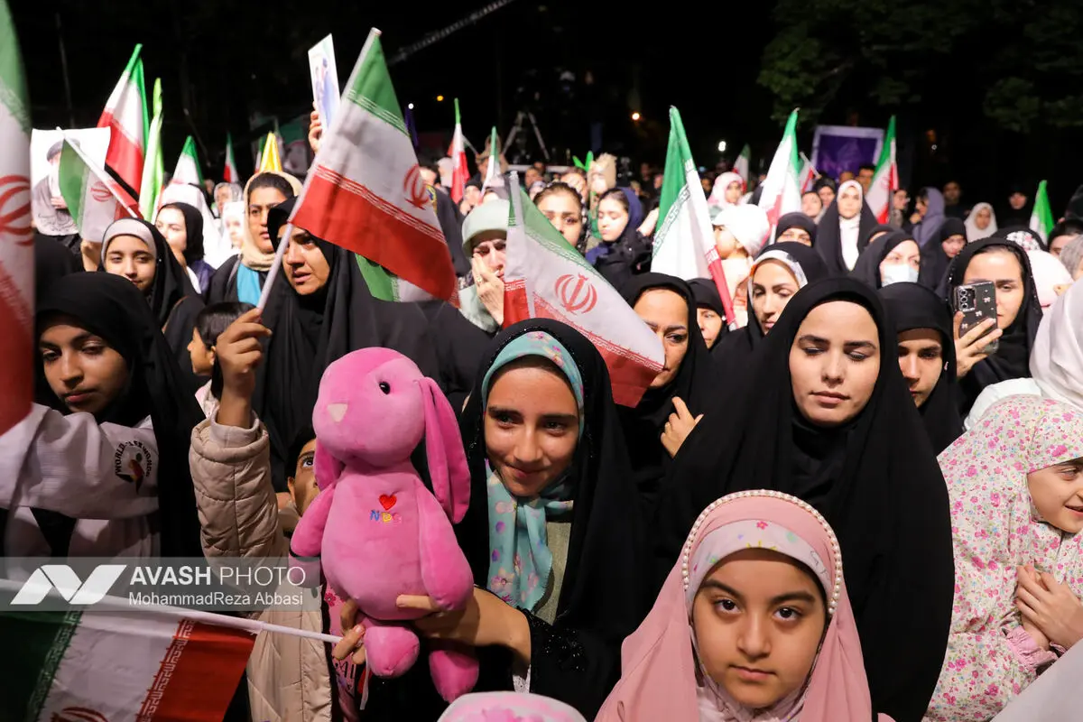 اجتماع دختران کشور دوست