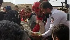 گیرافتادن کارگر مصدوم در ارتفاع ۵۶ متری