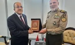 فرمانده ارتش با وزیر دفاع ترکیه دیدار کرد