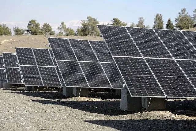 افزایش ۷۱ درصدی تولید برق نیروگاههای خورشیدی نسبت به سال قبل
