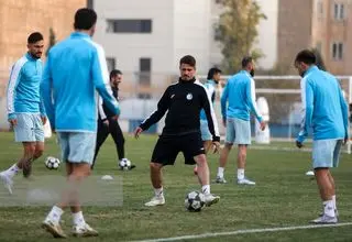  وریا غفوری از هواداران استقلال قدردانی کرد