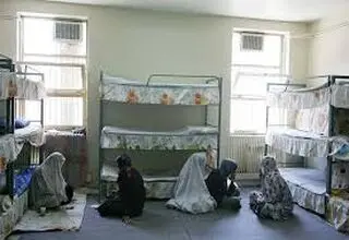 مـردان گناهکار، زنان زندانی