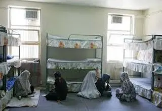 مـردان گناهکار، زنان زندانی