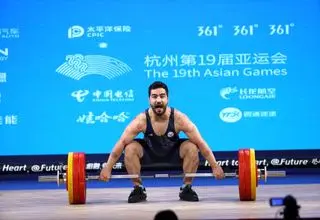 دارنده مدال طلای جهان: رقم قراردادهای وزنه‌برداران درجا زده است!