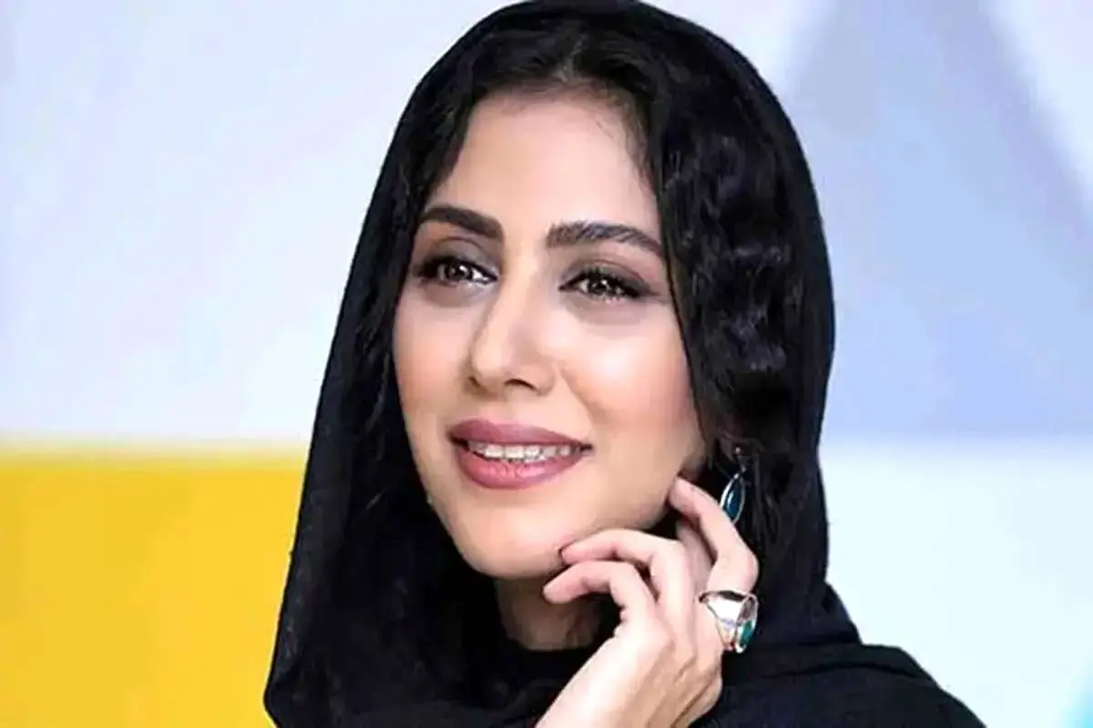  مونا فرجاد و  عکس معصومانه اش که پربازدید شد