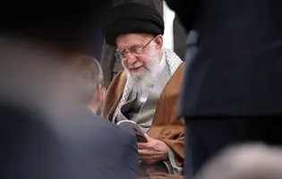 روایت‌هایی از «آقای متواضع فرهنگ» برای ایران/ نگاه فرهنگی رهبر شهید از پاسداری میراث ایران تا تکریم اهل قلم و هنر