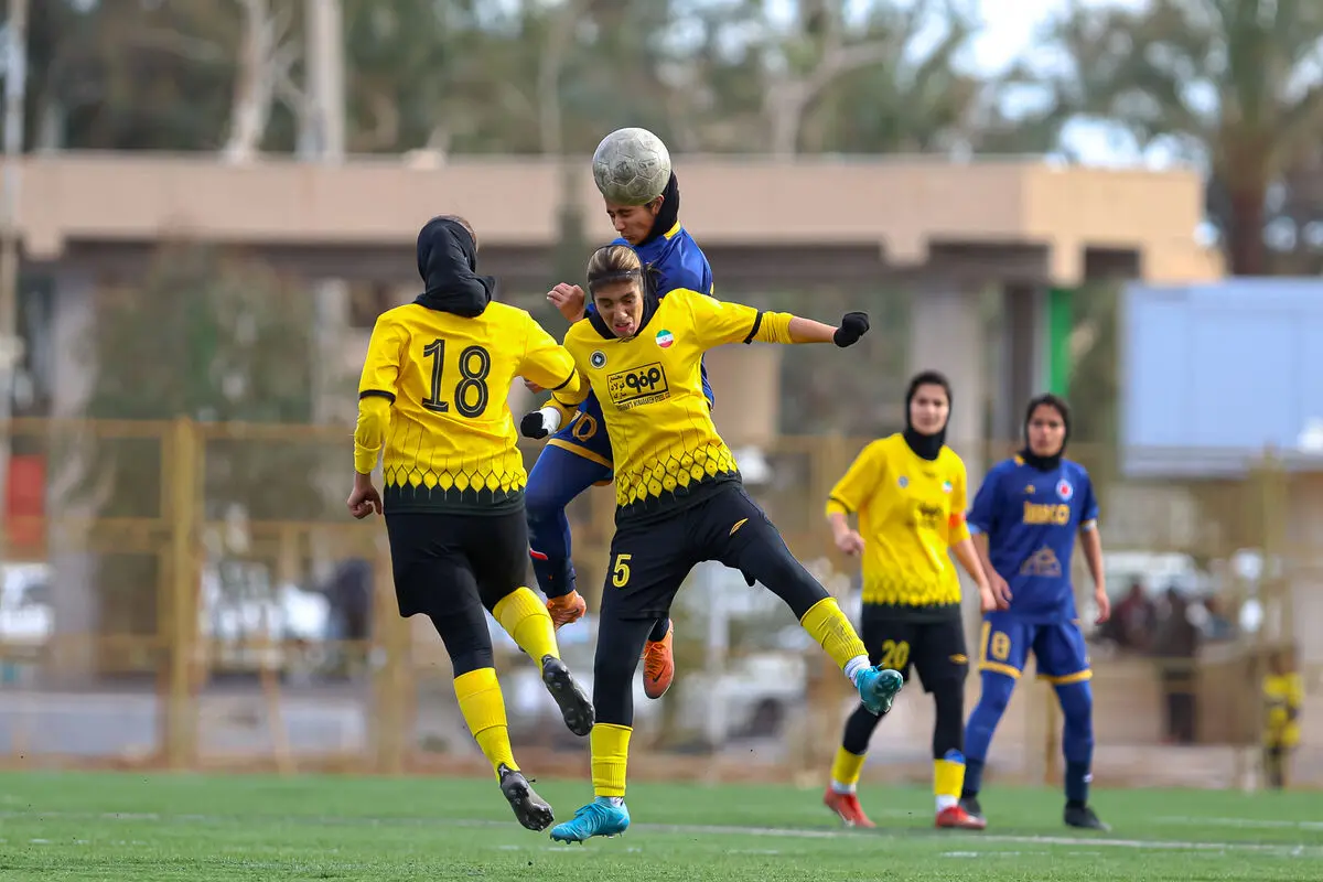 فوتبال زنان، خاتون بم و سپاهان
