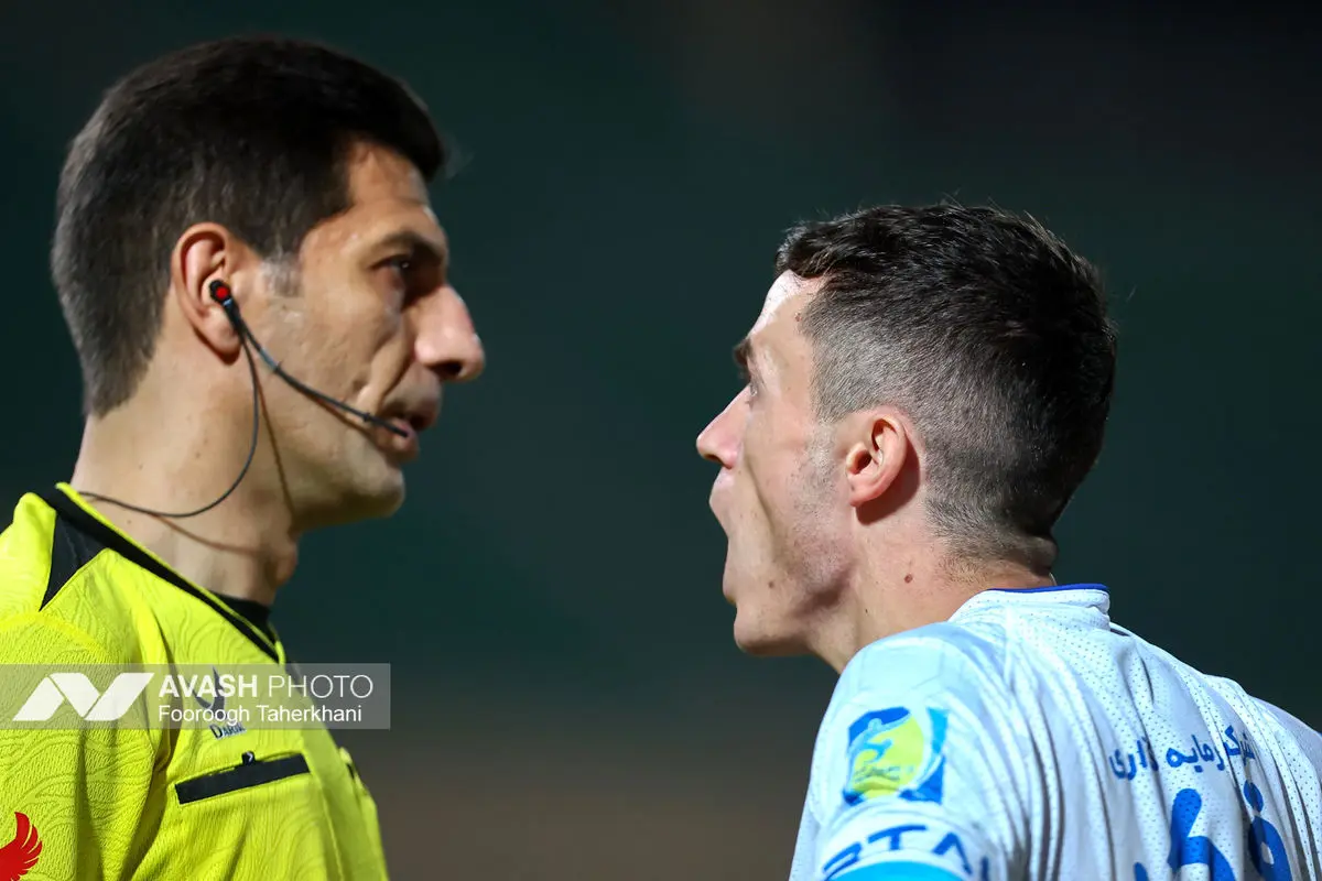 لیگ برتر فوتبال - استقلال و چادرملو