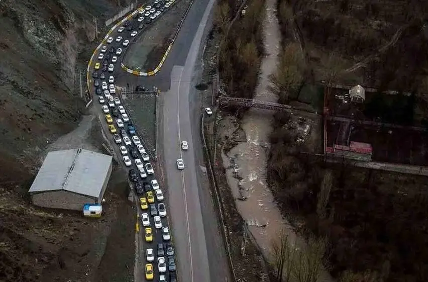 ترافیک هفت کیلومتری در جاده کندوان