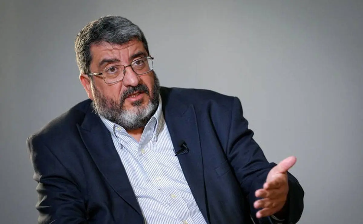 پرسش تکان دهنده روزنامه اصولگرا از فواد ایزدی: تضعیف فرماندهان شهید،جز همصدایی با خط رسانهای تلآویو چه معنایی دارد؟