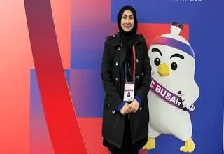 لیموچی رئیس کمیته جهانی پاراتنیس روی میز شد