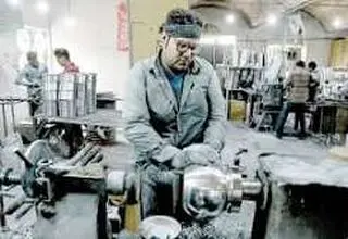 بازار کار زیر فشار تورم و جنگ 