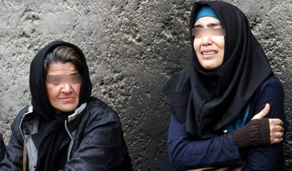 زنانه شدن روند اعتیاد در ایران!/ برخی آرایشگاه‌ها، زنان را به کام اعتیاد می‌فرستند!