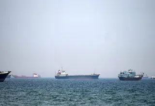 ادعای ابوظبی درباره هدف قرار گرفتن یک کشتی اماراتی
