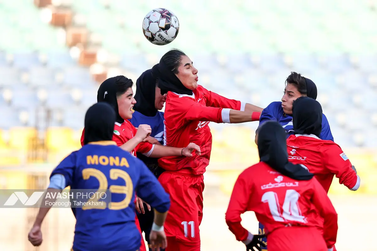 لیگ برتر فوتبال زنان - پرسپولیس و خاتون بم