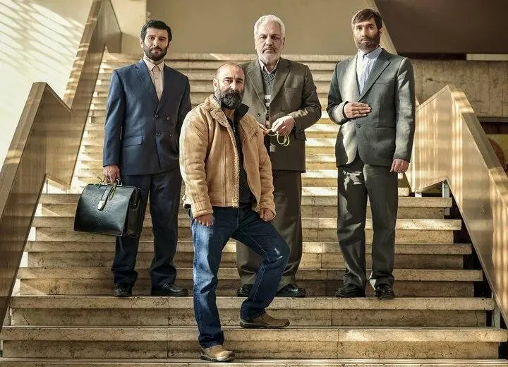 فروش میلیاردی ۴۷ سینما در یک هفته/مهران مدیری و امین حیایی با «آقای زالو» به سینما آمدند